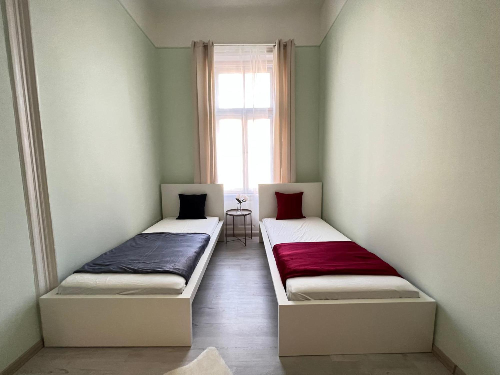Baross Apartment With Convenience And Style Budapest Esterno foto