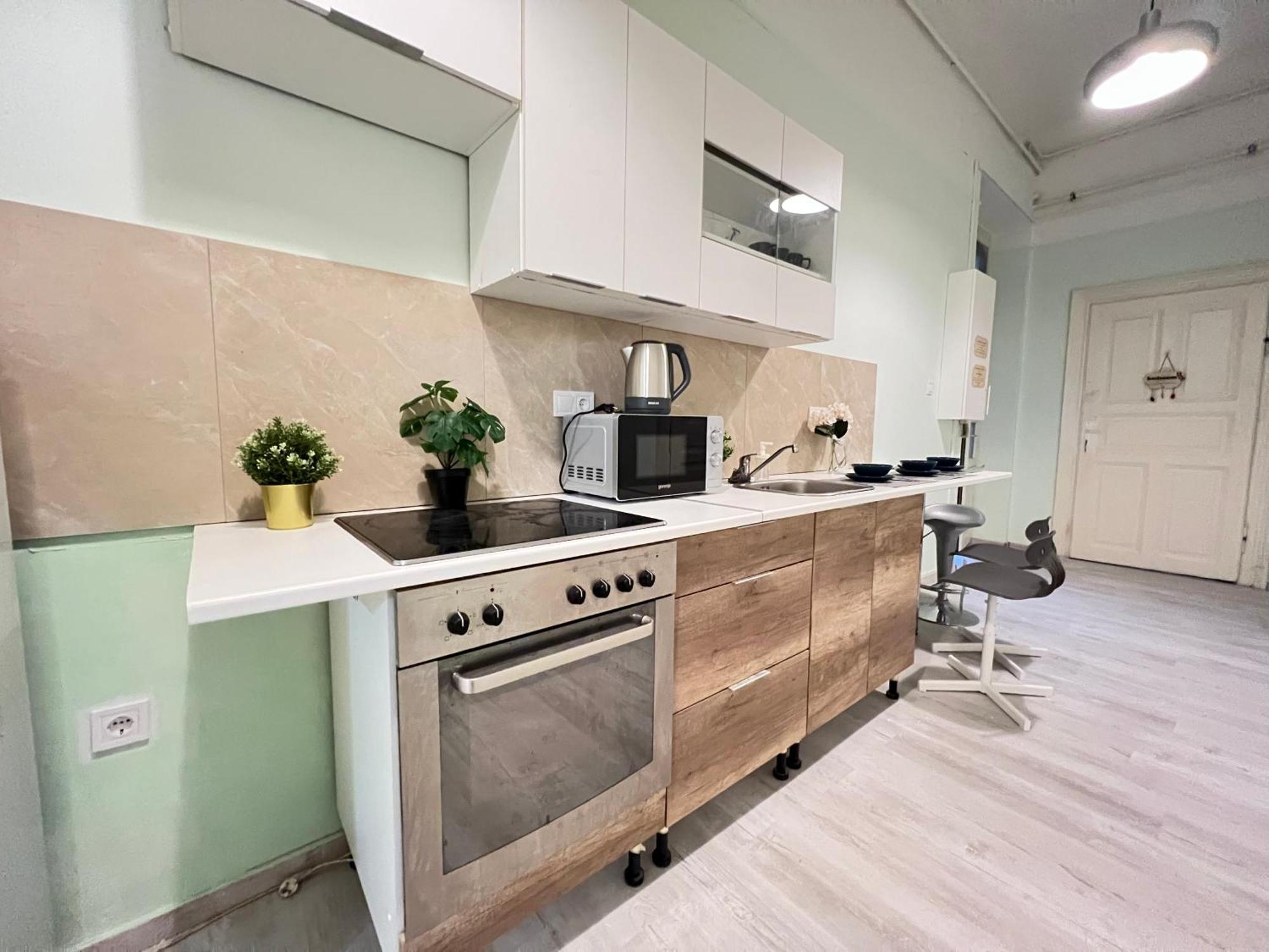Baross Apartment With Convenience And Style Budapest Esterno foto