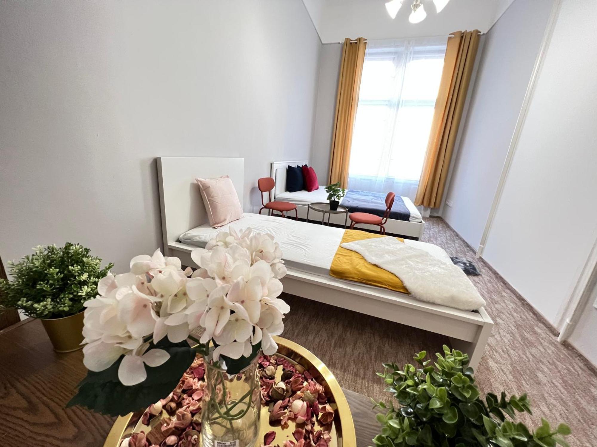 Baross Apartment With Convenience And Style Budapest Esterno foto