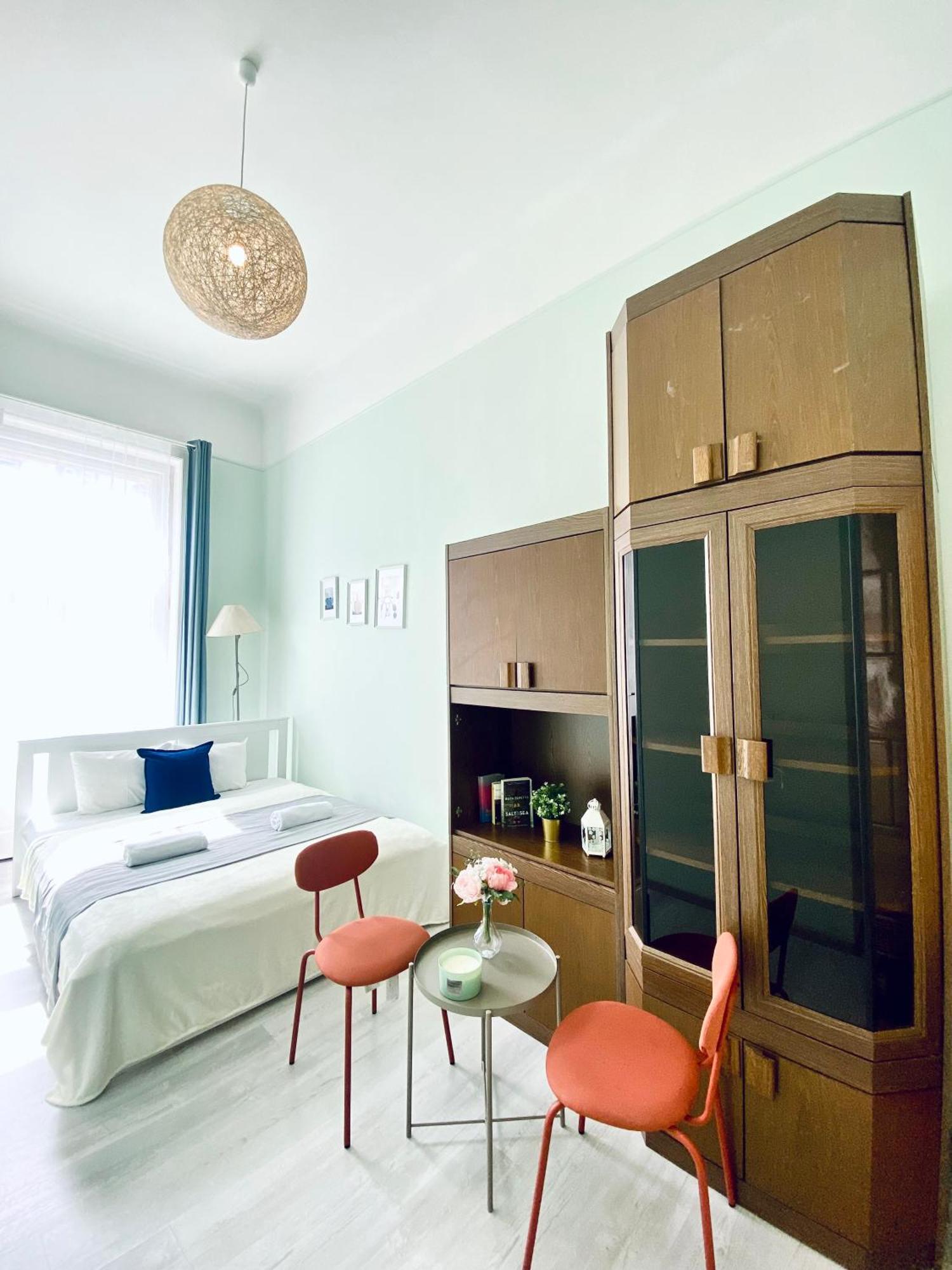 Baross Apartment With Convenience And Style Budapest Esterno foto